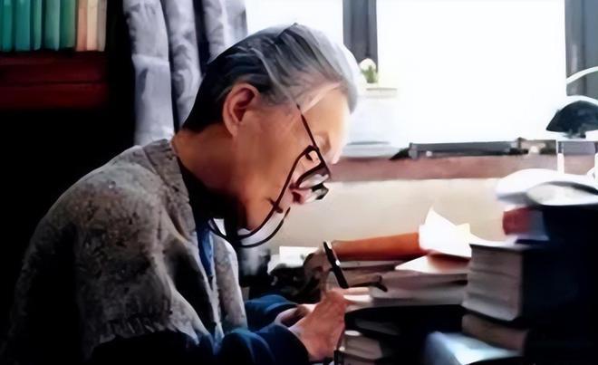 养生“秘诀”：不是吃素和喝水线点PG麻将胡了试玩105岁杨绛先生(图16)