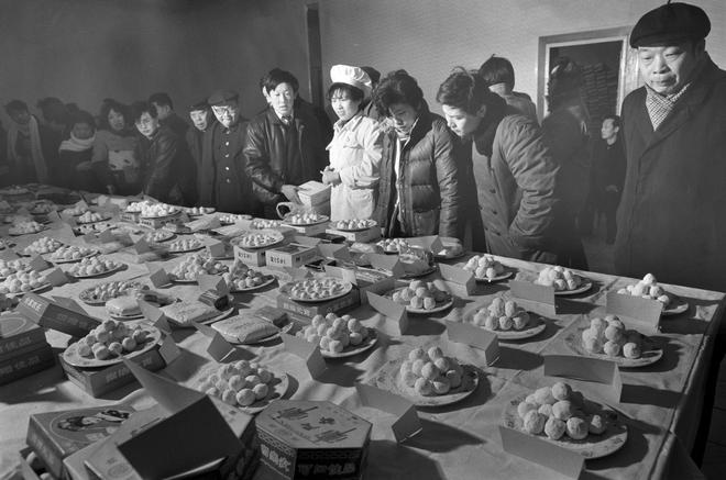 “唤醒”旧时光丨元宵汤圆大比拼PG麻将胡了2试玩时光相册·(图2)